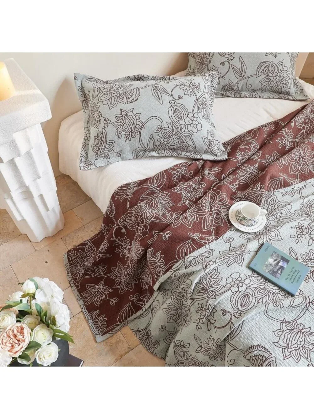 100% Cotton Vintage Floral Quilt Set - Reversible Bedspread with 2 Pillow Shams